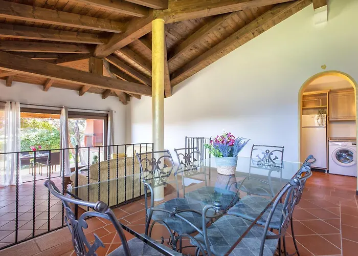 Toni בית נופש *